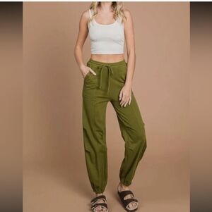 NWT True Moss Green Women's Jogger Sweat Pants